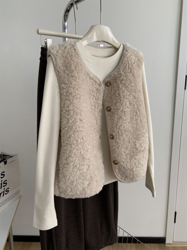 羊羔毛疊穿柔軟不掉毛溫柔保暖背心 羊羔毛疊穿柔軟不掉毛溫柔保暖背心