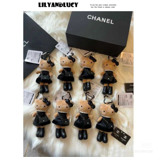 超可愛 kitty珍珠愛心扣黑皮裙吊飾 超可愛 kitty珍珠愛心扣黑皮裙吊飾