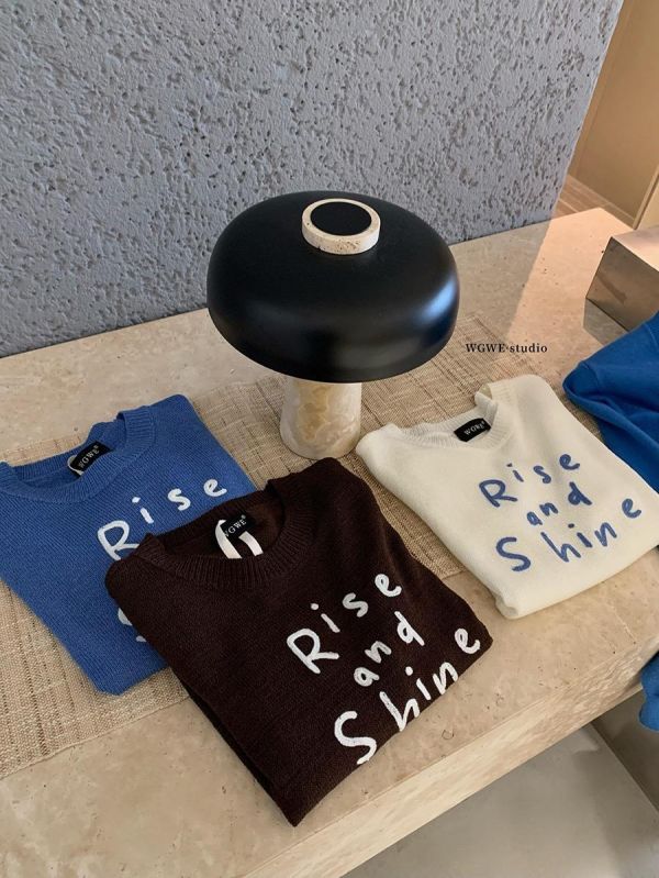 韓系撞色字母刺繡針織上衣-2色 韓系撞色字母刺繡針織上衣-2色