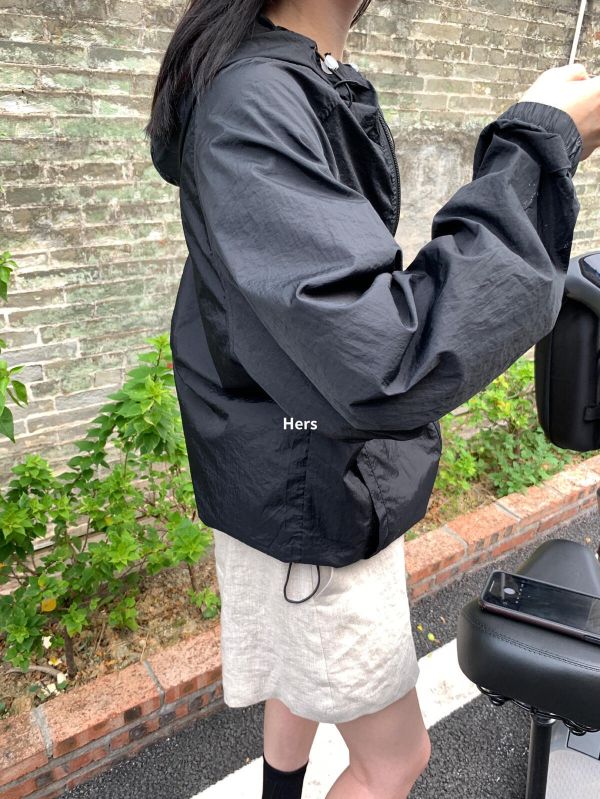簡約風日常戶外輕運動感透氣防曬衣-4色 簡約風日常戶外輕運動感透氣防曬衣-4色