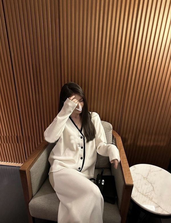 撞色小香風氣質單排扣v領上衣+半身裙套裝-3色 撞色小香風氣質單排扣v領上衣+半身裙套裝-3色