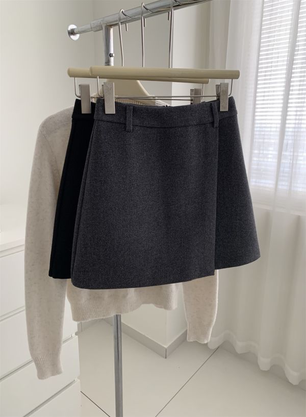 氣質款一片式A字毛呢半身裙防走光短裙-2色 氣質款一片式A字毛呢半身裙防走光短裙-2色