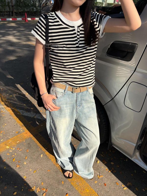 時尚修身撞色條紋正肩圓領上衣-3色 時尚修身撞色條紋正肩圓領上衣-3色