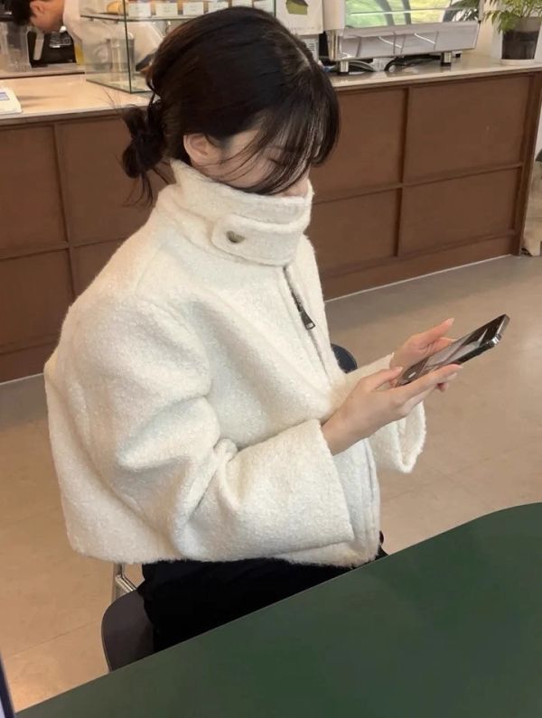 Korea 短款輕量質感毛呢外套 Korea 短款輕量質感毛呢外套