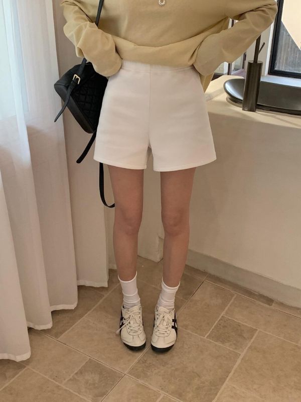 美式顯瘦高腰微彈休閒短褲-3色 美式顯瘦高腰微彈休閒短褲-3色