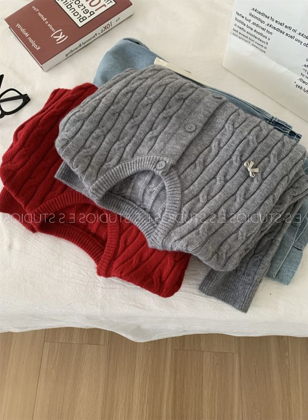 溫柔麻花蝴蝶結釘扣毛衣外套-3色 溫柔麻花蝴蝶結釘扣毛衣外套-3色