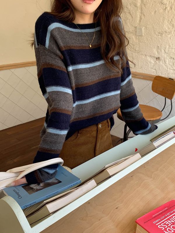 治癒假期 韓系慵懶撞色條紋寬鬆毛衣-2色 治癒假期 韓系慵懶撞色條紋寬鬆毛衣-2色