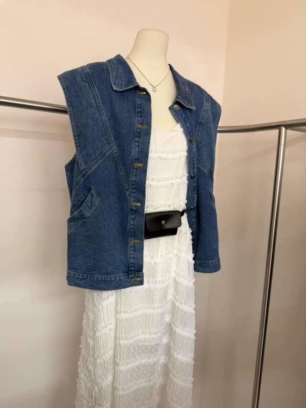 Korea 法式率性剪裁牛仔背心 Korea 法式率性剪裁牛仔背心