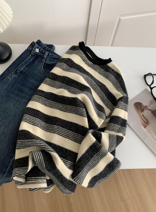 長版寬鬆仿兔絨 柔軟鬆弛感上衣 長版寬鬆仿兔絨 柔軟鬆弛感上衣