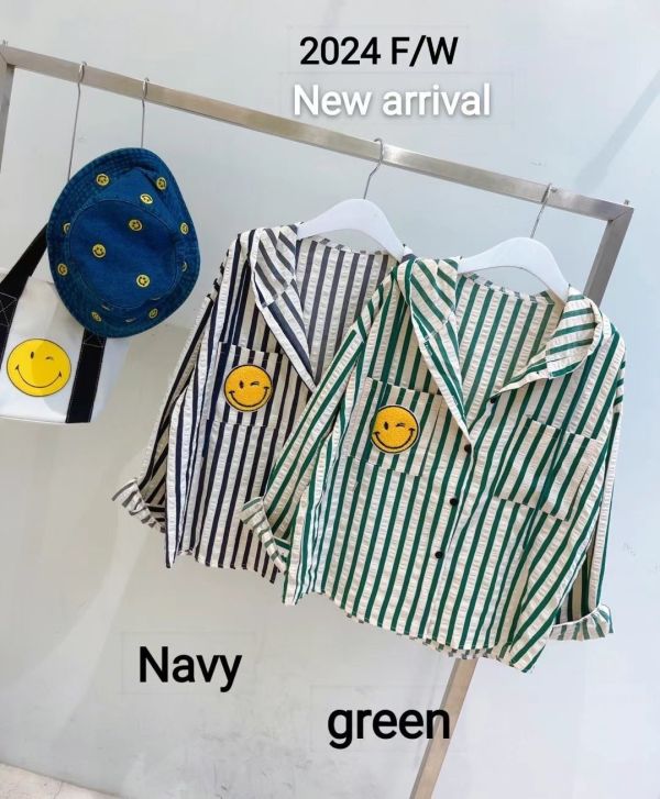 Korea 條紋笑臉貼布連帽襯衫 Korea 條紋笑臉貼布連帽襯衫