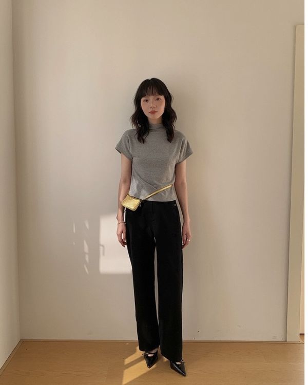 雙耳扣牛仔女高腰休閒直筒牛仔褲-2色 雙耳扣牛仔女高腰休閒直筒牛仔褲-2色