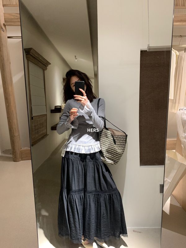 浪漫主義設計感蕾絲拼接鬆緊高腰百搭黑裙 設計感蕾絲拼接鬆緊高腰百搭黑裙