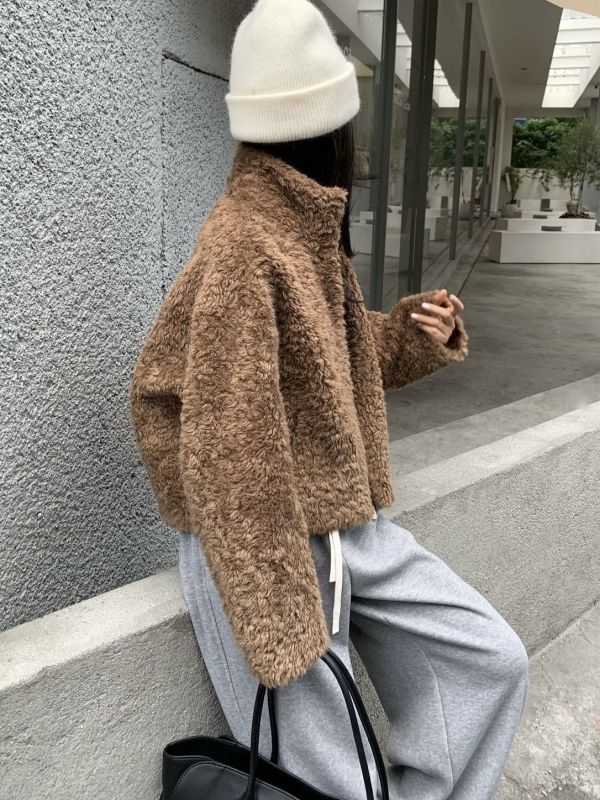 Korea 人氣毛毛保暖QQ外套-2色 Korea 人氣毛毛保暖QQ外套-2色