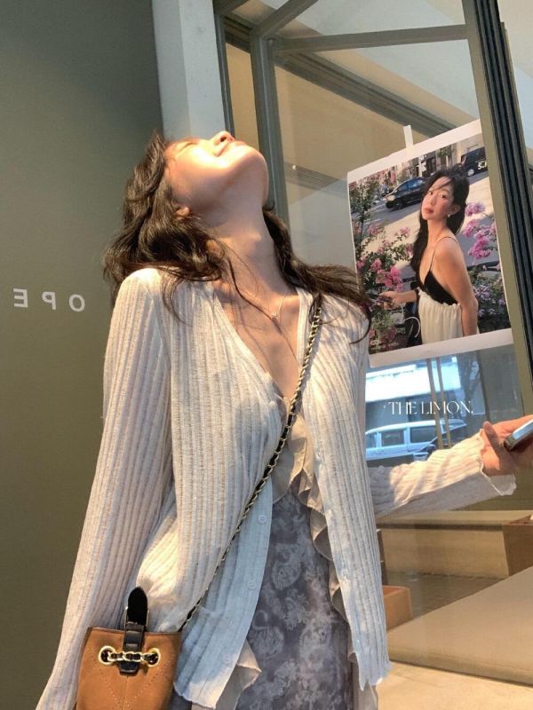 輕透防曬 鏤空木耳邊坑條防曬針織罩衫 輕透防曬 鏤空木耳邊坑條防曬針織罩衫