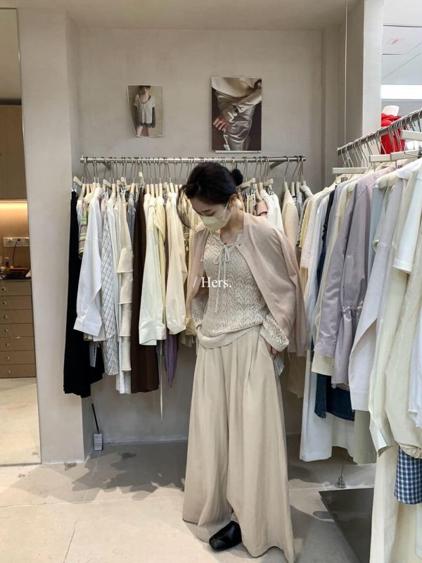 慵懶渡假鏤空綁帶休閒透氣舒適針織上衣 慵懶渡假鏤空綁帶休閒透氣舒適針織上衣