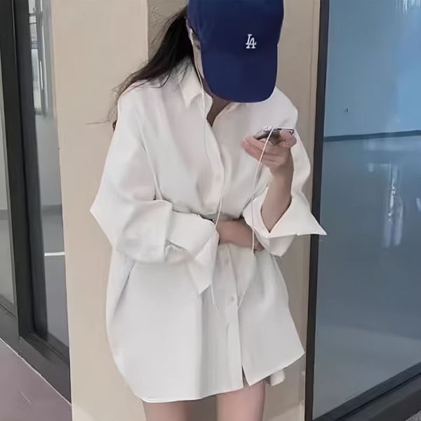 Korea 愛心扣寬鬆休閒襯衫-4色 Korea 愛心扣寬鬆休閒襯衫-4色