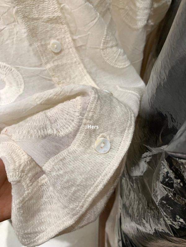 氣質拿捏 薄款重工蕾絲立體鈎花五分袖防曬上衣 氣質拿捏 薄款重工蕾絲立體鈎花五分袖防曬上衣