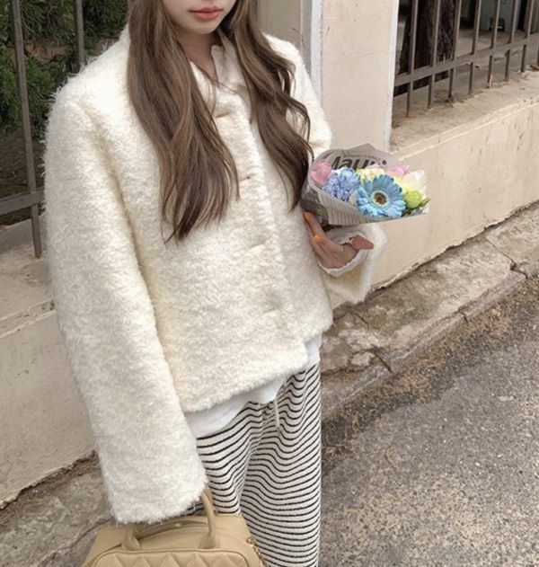 Korea 羊圈毛翻領氣質外套-2色 Korea 羊圈毛翻領氣質外套-2色