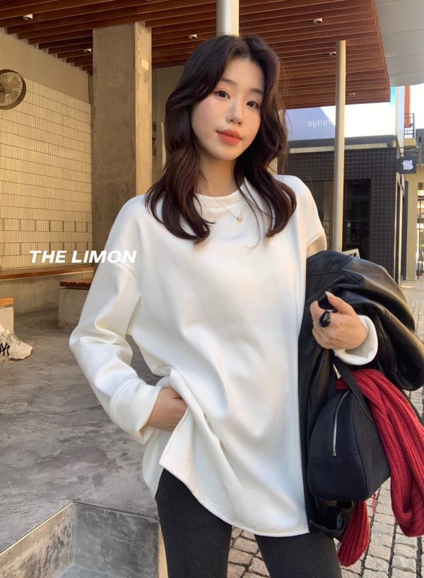 內裏加絨 冬季實穿大白T 寬鬆開衩上衣 內裏加絨 冬季實穿大白T 寬鬆開衩上衣