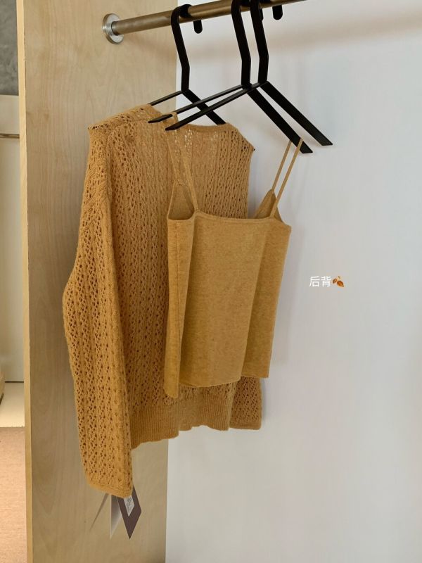 韓系鏤空V領針織罩衫+吊帶背心-2色 韓系鏤空V領針織罩衫+吊帶背心-2色