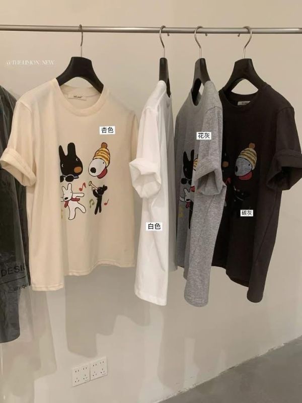 黑白音樂小狗印圖T-4色 黑白音樂小狗印圖T-4色