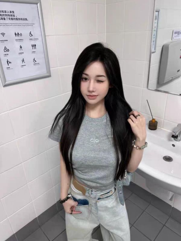 質感休閒透氣挺版正肩修身上衣-4色 質感休閒透氣挺版正肩修身上衣-4色