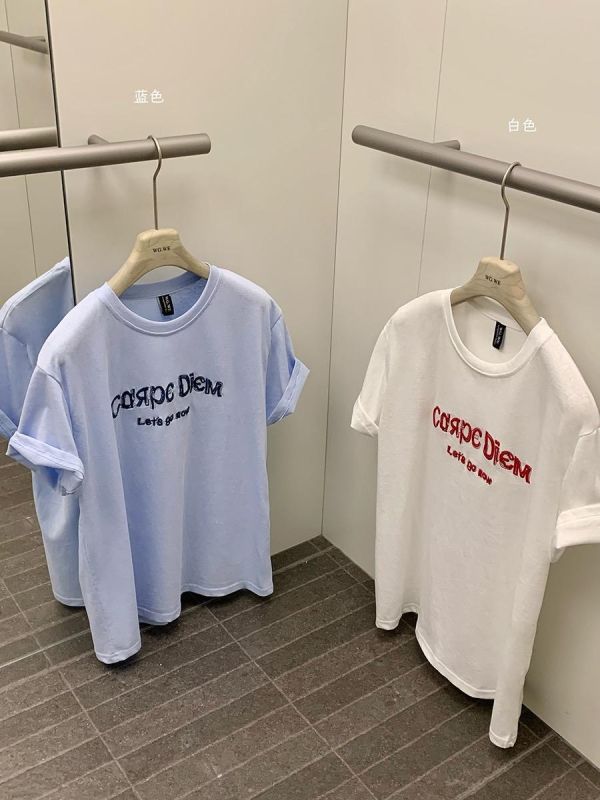 復古風立體字母刺繡寬鬆T恤-2色 復古風立體字母刺繡寬鬆T恤-2色