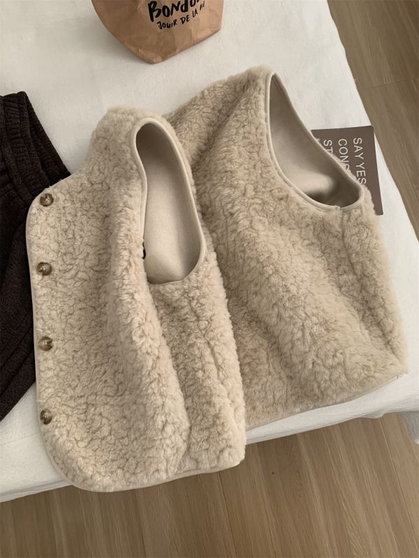 羊羔毛疊穿柔軟不掉毛溫柔保暖背心 羊羔毛疊穿柔軟不掉毛溫柔保暖背心