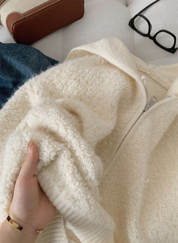 溫柔米白色羊毛圈圈紗連帽鬆弛感針織外套 溫柔米白色羊毛圈圈紗連帽鬆弛感針織外套