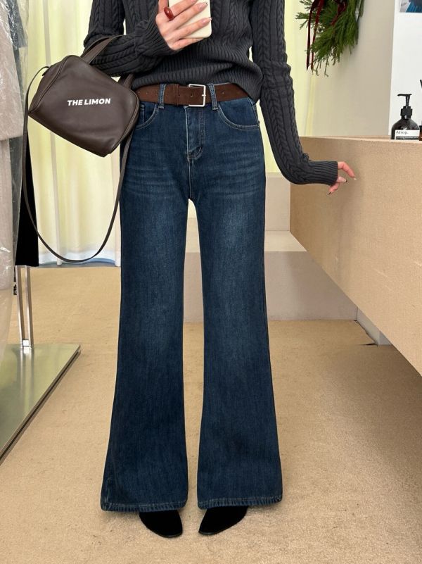 氣質百搭加絨高腰直筒微喇叭牛仔褲-3色 氣質百搭加絨高腰直筒微喇叭牛仔褲-3色