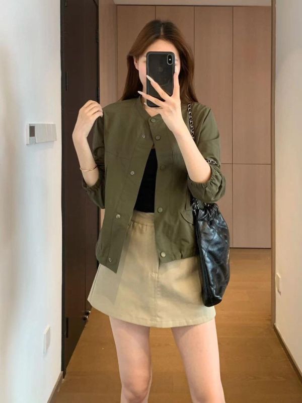 質感立體剪裁 挺闊立領夾克外套-2色 質感立體剪裁 挺闊立領夾克外套-2色