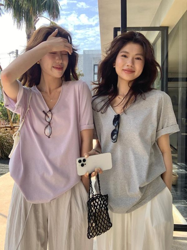 輕薄好穿 V領寬鬆亞麻捲邊袖T-11色 輕薄好穿 V領寬鬆亞麻捲邊袖T-11色