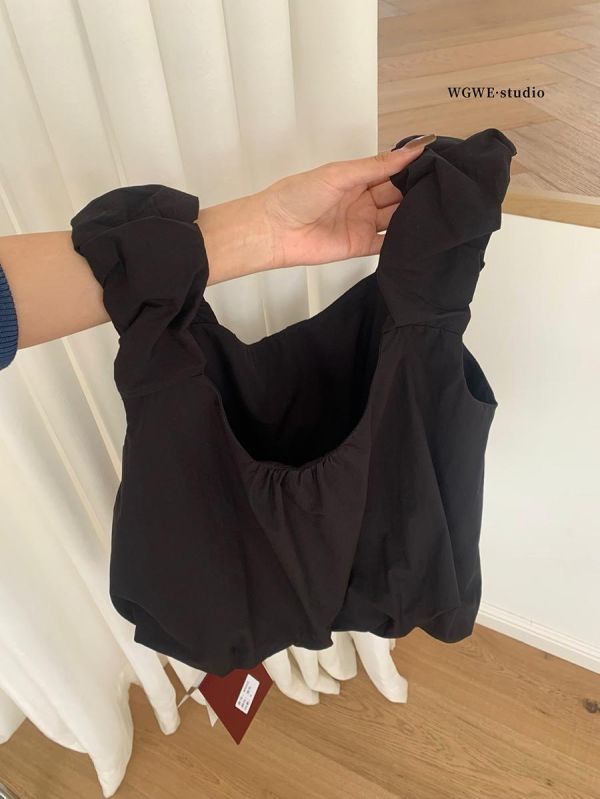 簡約褶皺寬肩帶甜美短款背心-3色 簡約褶皺寬肩帶甜美短款背心-3色