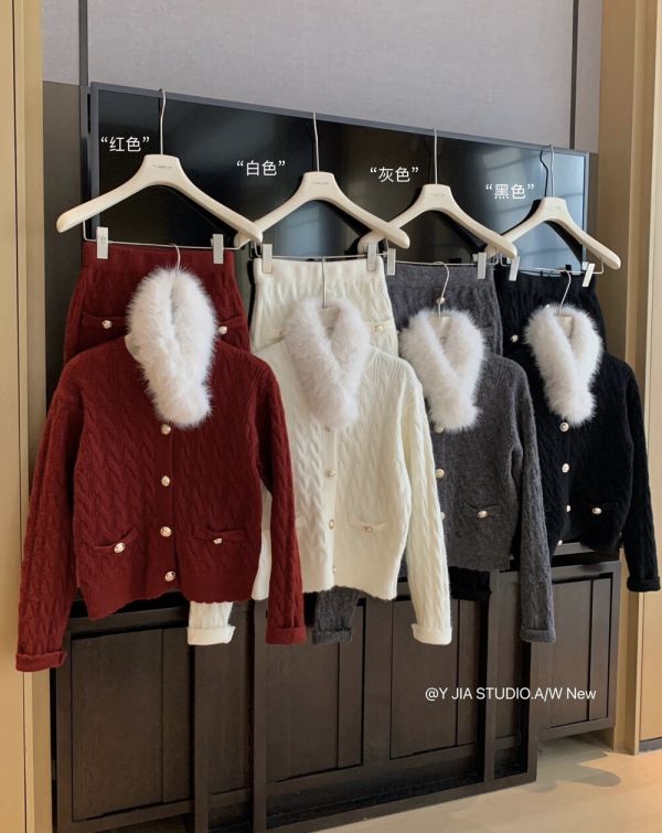 法式名媛風針織毛衣+包臀短裙套裝-4色 法式名媛風針織毛衣+包臀短裙套裝-4色