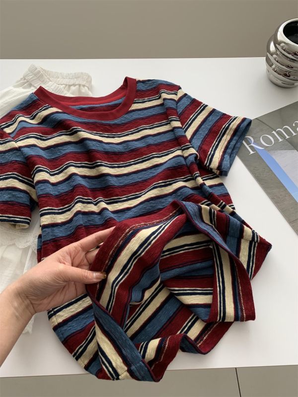 顯白肌理感 復古藍紅撞色透氣t 顯白肌理感 復古藍紅撞色透氣t