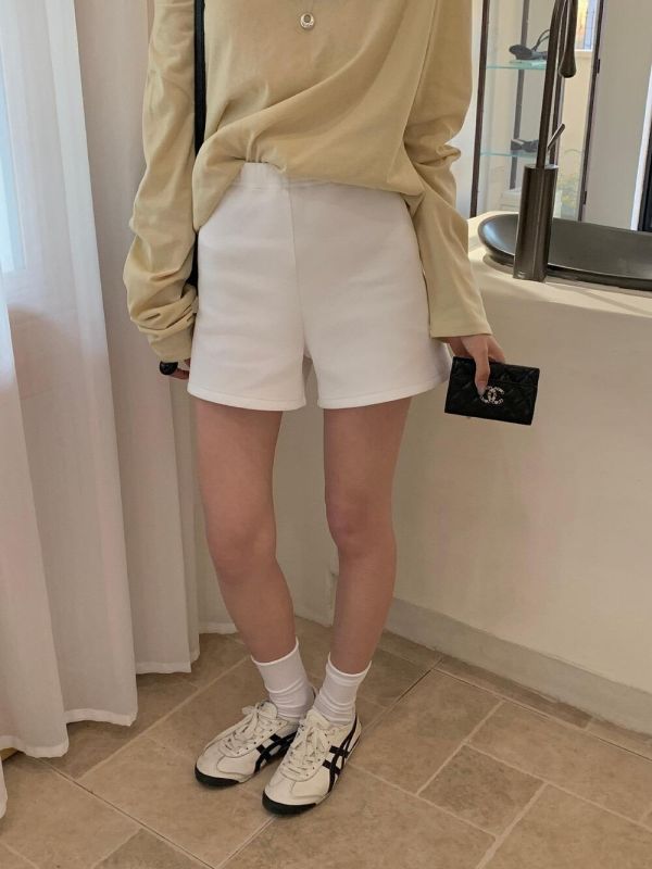 美式顯瘦高腰微彈休閒短褲-3色 美式顯瘦高腰微彈休閒短褲-3色