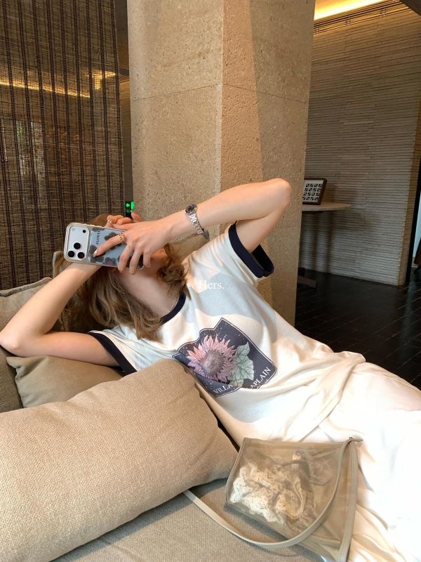 向日葵印花撞色圓領T恤-2色 向日葵印花撞色圓領T恤-2色