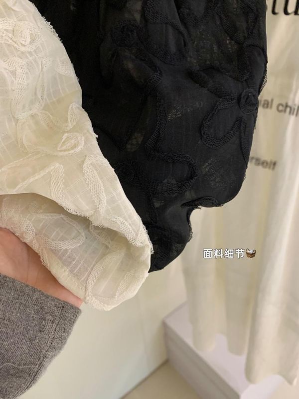 小吊帶蕾絲V領甜美法式小背心-2色 小吊帶蕾絲V領甜美法式小背心-2色