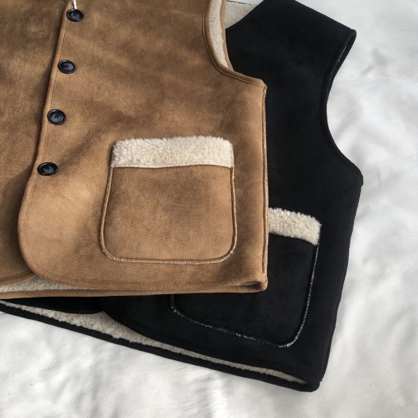 雙面穿!羊羔毛麂皮絨一體加絨百搭背心-2色 雙面穿!羊羔毛麂皮絨一體加絨百搭背心-2色