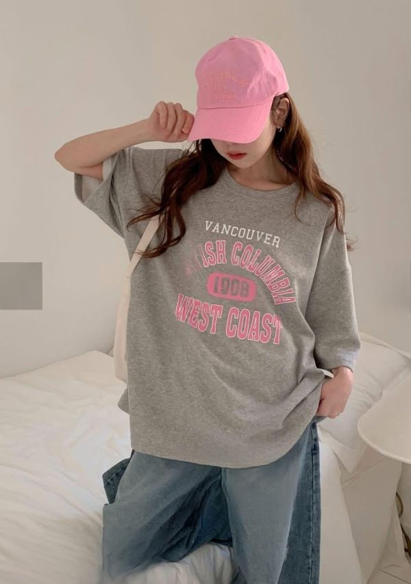 英字印圖寬版六分袖上衣-3色 英字印圖寬版六分袖上衣-3色