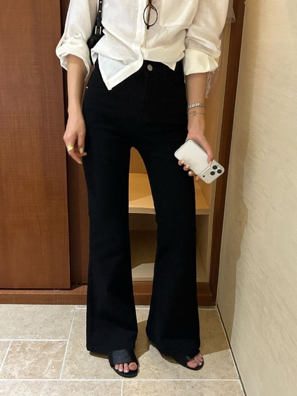 高腰顯瘦微喇叭大長腿牛仔褲-3色 高腰顯瘦微喇叭大長腿牛仔褲-3色