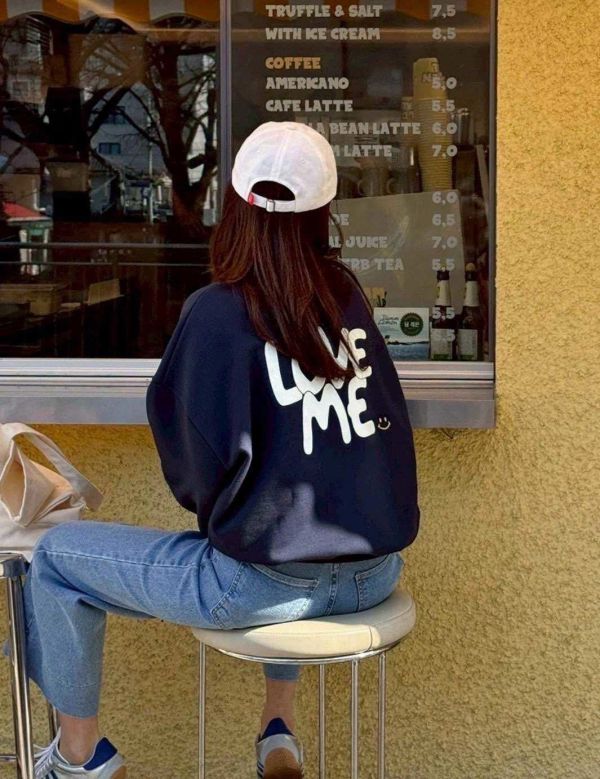 精緻胸口小愛心刺繡tee-2色 精緻胸口小愛心刺繡tee-2色