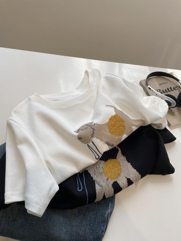 小狗刺繡百搭簡約棉質上衣-2色 小狗刺繡百搭簡約棉質上衣-2色