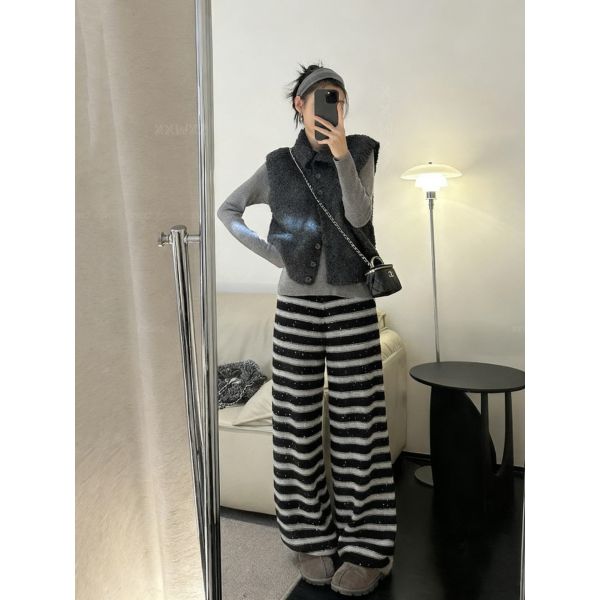 簡約百搭翻領韓系背心-3色 簡約百搭翻領韓系背心-3色