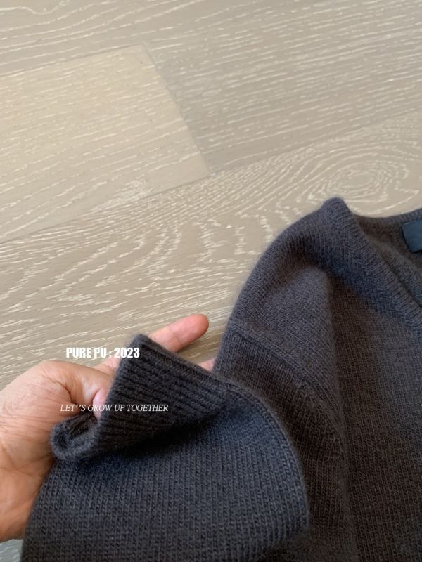 顯瘦溫柔浣熊絨高品質V領毛衣-3色 顯瘦溫柔浣熊絨高品質V領毛衣-3色