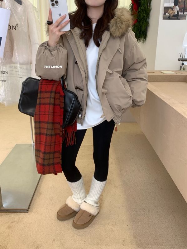 百搭寬鬆牛角扣連帽毛領派克外套 百搭寬鬆牛角扣連帽毛領派克外套