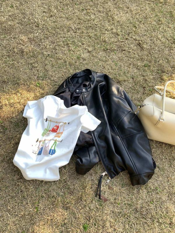 好可愛的配色～簡約日常設計感印花上衣-4色 好可愛的配色～簡約日常設計感印花上衣-4色