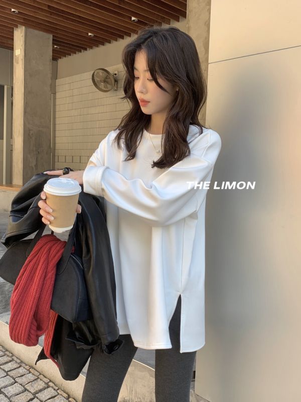 內裏加絨 冬季實穿大白T 寬鬆開衩上衣 內裏加絨 冬季實穿大白T 寬鬆開衩上衣