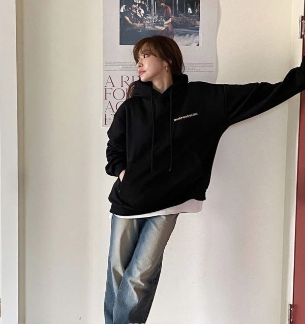 雛菊率性口袋內刷毛帽T-3色 雛菊率性口袋內刷毛帽T-3色