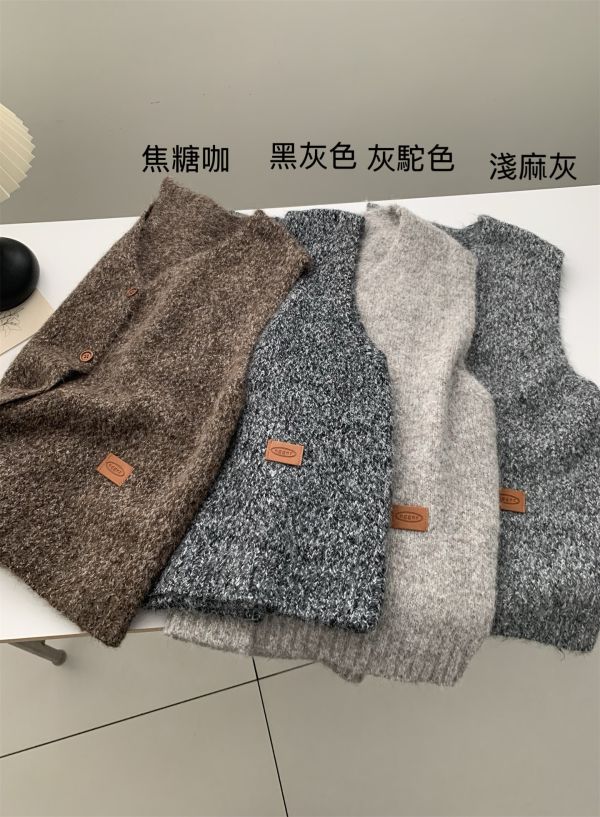 復古溫柔花紗V領柔軟針織背心-4色 復古溫柔花紗V領柔軟針織背心-4色